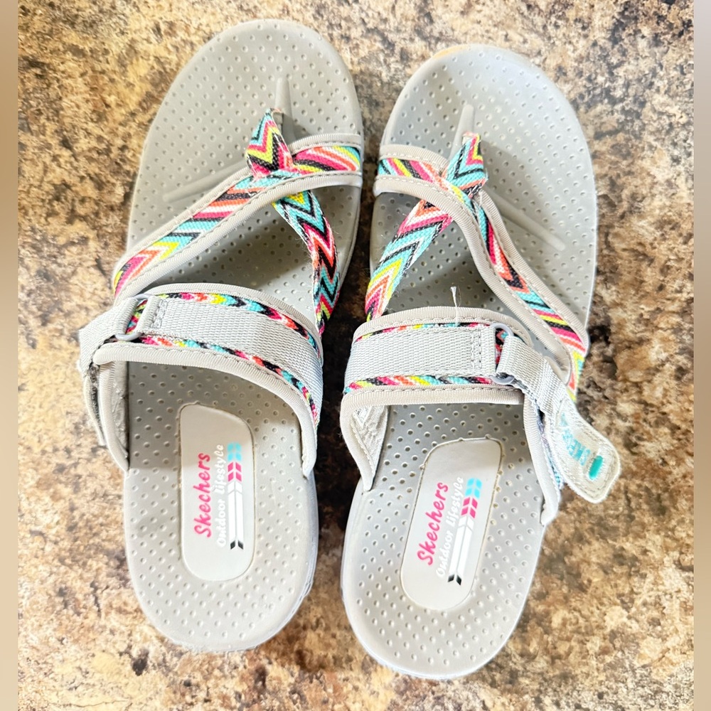 Skechers women’s Multicolor Sandals